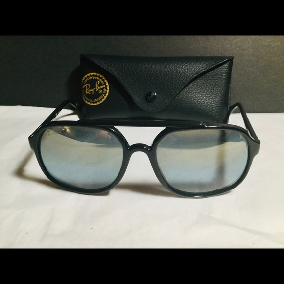 Ray-Ban Accessories - Ray-Ban Aviator Sunglasses 💖Host Pick💖